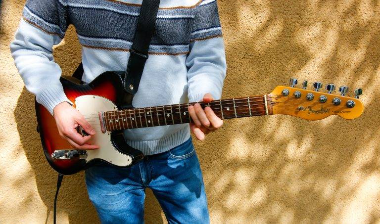 Guitare électrique et basse